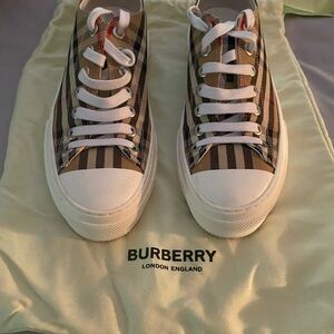 Burberry Beige and White Striped Sneakers